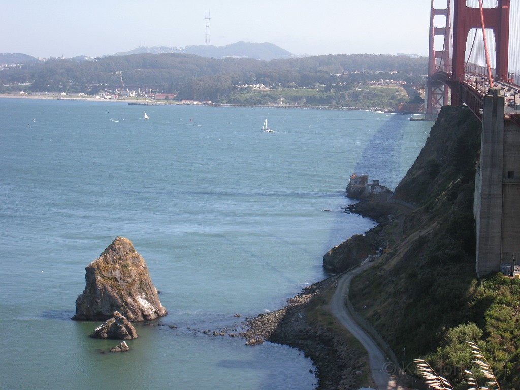 2011 Bay 2 Breakers Friday 0395.JPG - I was able to participate in the 100th annual running of the Bay to Breakers 12K race in San Francisco California. A weekend for sightseeing and racing.